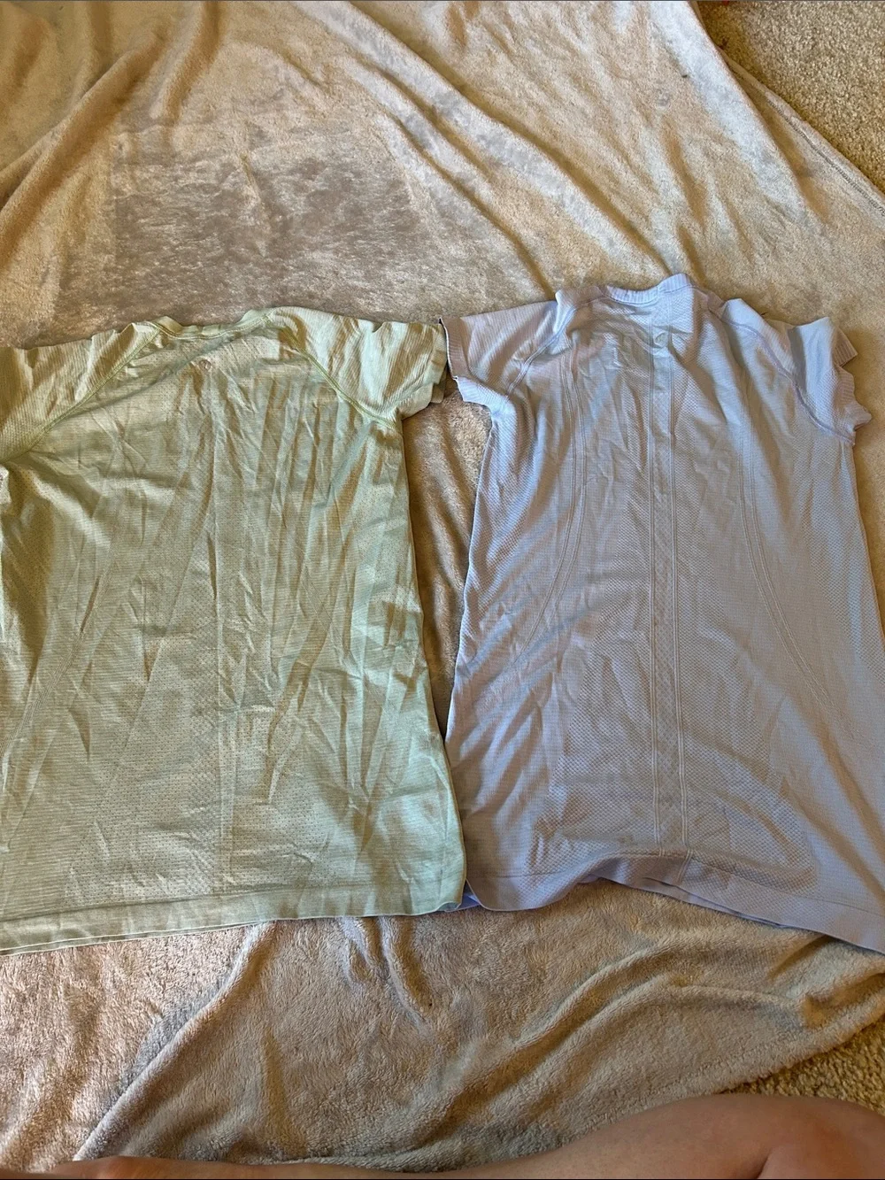 Lululemon set of two swiftly tech short sleeve tees